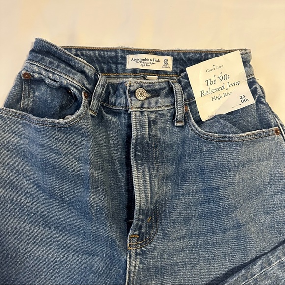 Abercrombie & Fitch Curve Love High Rise Blue Jeans - Picture 2 of 6